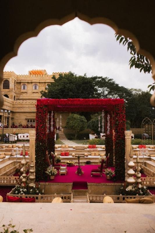 Luxe Caterers - Caterers in Noida | Wedding Catering, Corporate Event/ Party / Birthday Catering | Catering Services in Noida