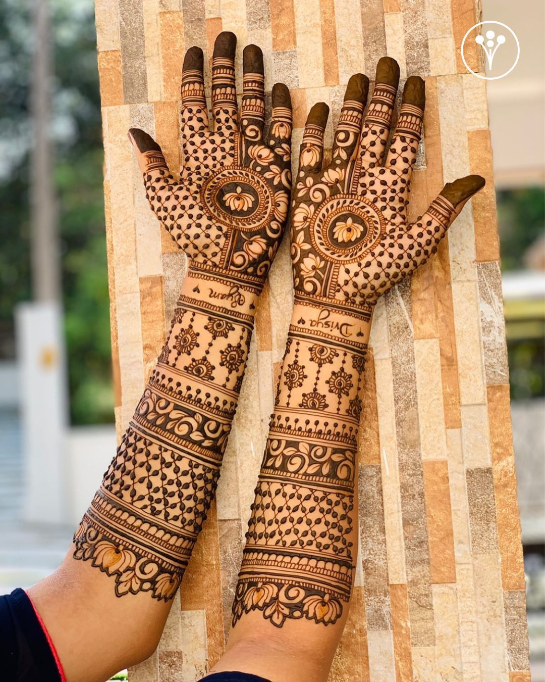 Minimal modern bridal mehendi with clean lines and contemporary geometric patterns
